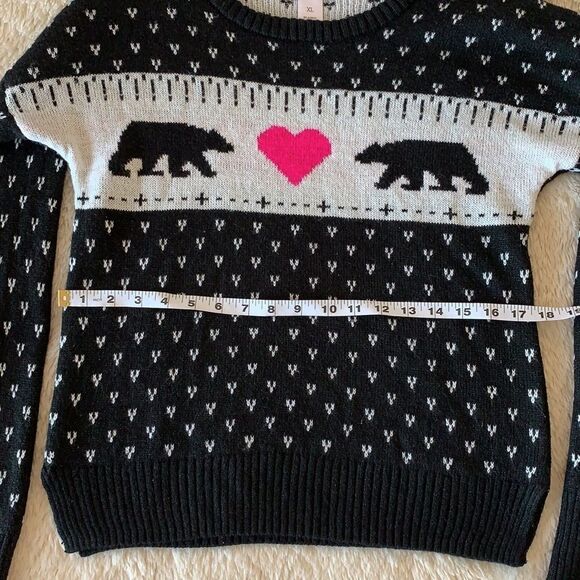 SO Black and white sweater size XL - Picture 13 of 16